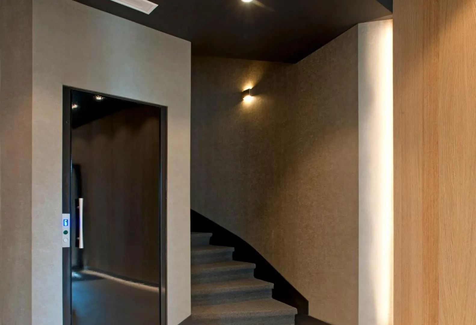 Brussels Splendor Suites Aparthotel